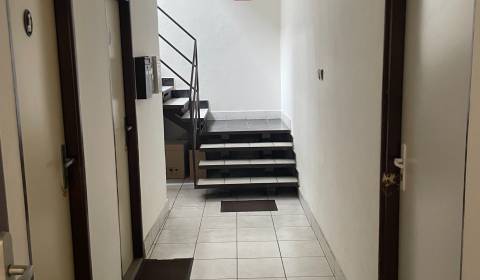 Pronájem Kancelářské prostory, Kancelářské prostory, Sídlisko Jas, Gal