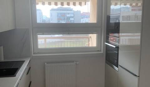 Prodej Byt 2+1, Byt 2+1, Drotárska cesta, Bratislava - Staré Mesto, Sl