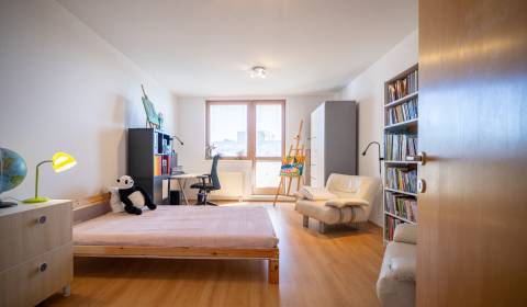 Prodej Byt 3+1, Záhradnícka, Bratislava - Ružinov, Slovensko