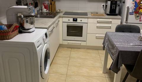 Prodej Byt 2+1, Byt 2+1, Lipová, Levice, Slovensko