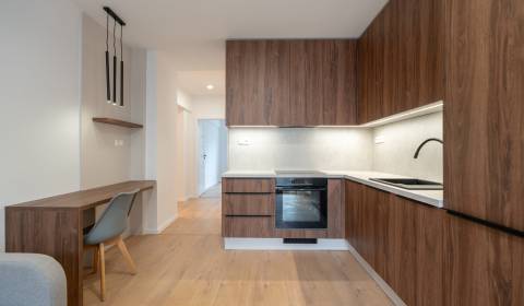 Prodej Byt 3+1, Byt 3+1, Ilava, Slovensko