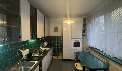 Prodej Byt 2+1, Byt 2+1, Nové Zámky, Nové Zámky, Slovensko
