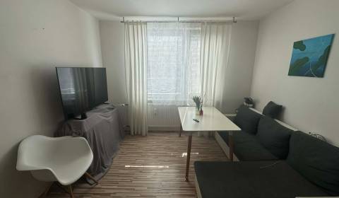 Pronájem Byt 1+1, Byt 1+1, Nové Zámky, Nové Zámky, Slovensko