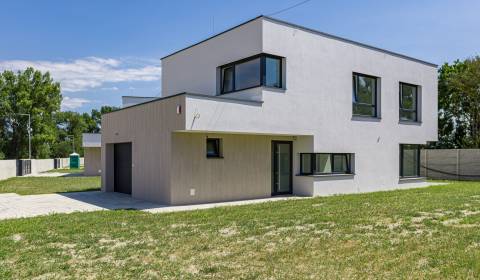 Prodej Rodinný dům, Rodinný dům, Kaštieľska, Senec, Slovensko