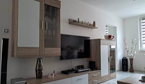 Prodej Byt 2+1, Byt 2+1, Levice, Slovensko