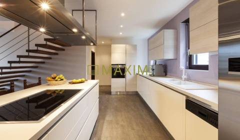 Hledáme Rodinný dům, Rodinný dům, Pezinok, Slovensko