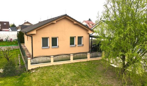 Prodej Rodinný dům, Rodinný dům, Za zbrojnicou, Senica, Slovensko