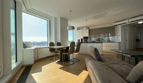 Prodej Byt 3+1, Byt 3+1, Landererova, Bratislava - Staré Mesto, Sloven