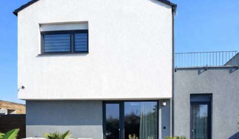 Prodej Rodinný dům, Rodinný dům, Slávičia, Senec, Slovensko