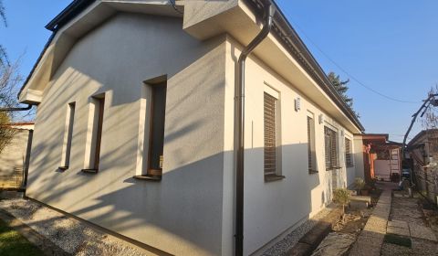 Prodej Rodinný dům, Rodinný dům, Nitra, Slovensko