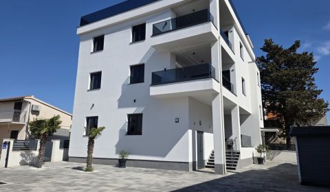 CHORVATSKO - Apartmány v moderním domě 60 m od pláže - SRIMA, VODICE