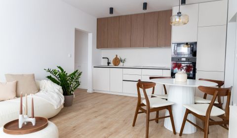 Prodej Byt 3+1, Byt 3+1, Medzilaborecká, Bratislava - Ružinov, Slovens