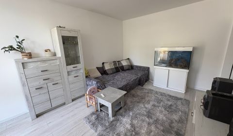Prodej Byt 3+1, Byt 3+1, Adámiho, Bratislava - Karlova Ves, Slovensko