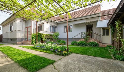 Prodej Rodinný dům, Rodinný dům, 413, Trnava, Slovensko
