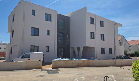 CHORVATSKO - Moderní apartmány 80 m od moře - SRIMA, VODICE