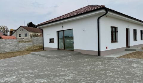 Prodej Rodinný dům, Rodinný dům, Hlavná, Šaľa, Slovensko