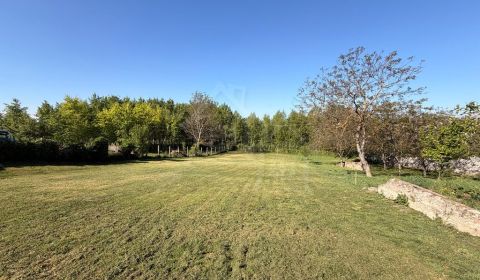 Prodej Pozemky - bydlení, Pozemky - bydlení, Nové Zámky, Slovensko