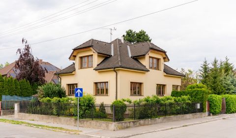 Prodej Rodinný dům, Rodinný dům, Kpt. Jaroša, Trenčín, Slovensko