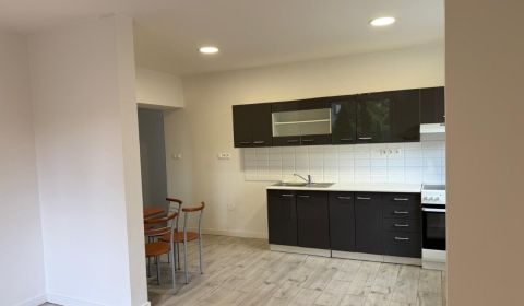 Prodej Rodinný dům, Rodinný dům, Senec, Slovensko