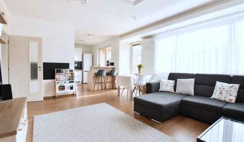 Prodej Byt 3+1, Byt 3+1, Bystrická, Bratislava - Devínska Nová Ves, Sl