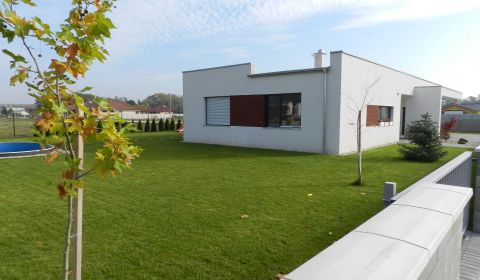 Prodej Rodinný dům, Rodinný dům, neuvedené, Dunajská Streda, Slovensko