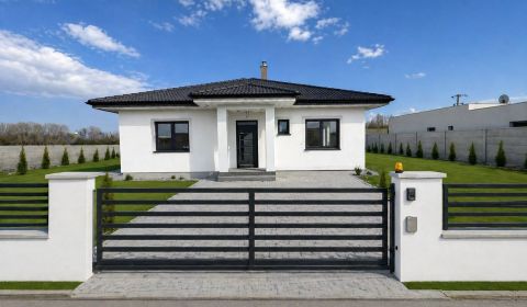 Prodej Rodinný dům, Rodinný dům, Dunajská Streda, Slovensko