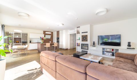 Prodej Rodinný dům, Rodinný dům, Bratislava - Nové Mesto, Slovensko