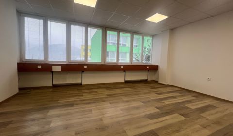 Pronájem Kancelářské prostory, Kancelářské prostory, Banská Bystrica, 
