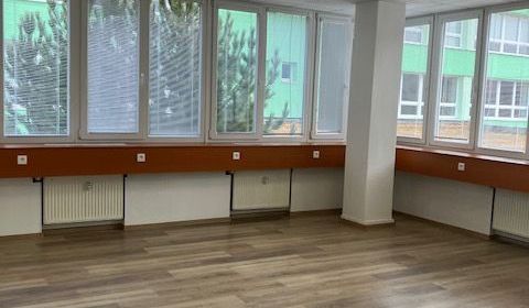 Pronájem Kancelářské prostory, Kancelářské prostory, Banská Bystrica, 