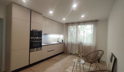 Prodej Byt 4+1, Byt 4+1, Exnárova, Bratislava - Ružinov, Slovensko