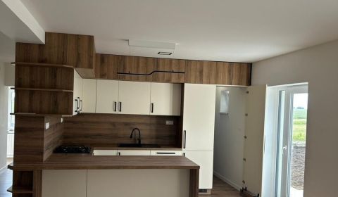 Prodej Rodinný dům, Rodinný dům, Nové Zámky, Slovensko
