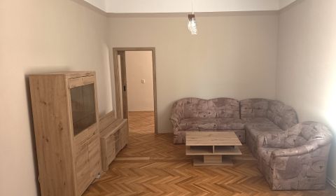 Prodej Byt 2+1, Byt 2+1, Nové Zámky, Slovensko