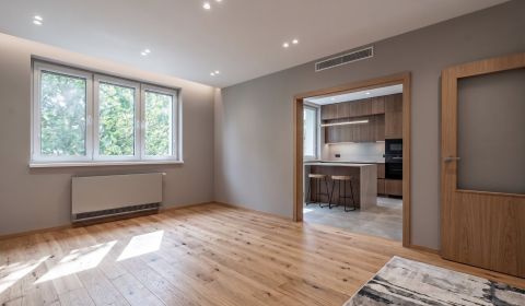 Prodej Byt 3+1, Byt 3+1, Hradištná, Bratislava - Devínska Nová Ves, Sl