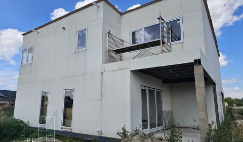 Prodej Byt 3+1, Byt 3+1, Lichnerova, Senec, Slovensko