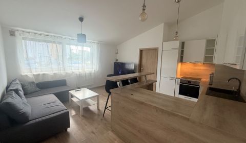 Prodej Byt 3+1, Byt 3+1, Senec, Slovensko