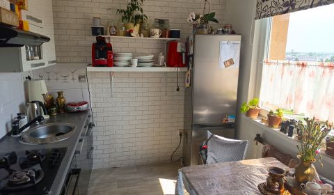 Prodej Byt 2+1, Byt 2+1, Nové Zámky, Slovensko