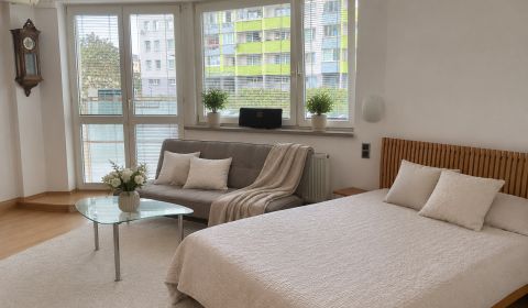 Prodej Byt 1+1, Byt 1+1, Veternicová, Bratislava - Karlova Ves, Sloven