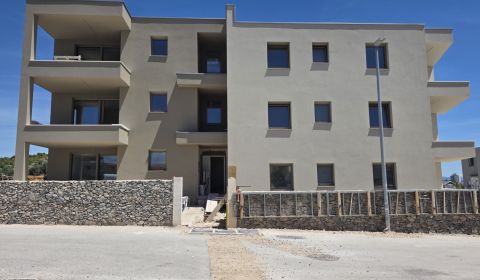 CHORVATSKO - Apartmány (K1) v krásné vesničce TRIBUNJ