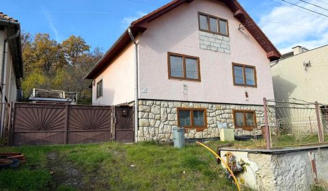 Prodej Rodinný dům, Rodinný dům, Stará Kremnička, Žiar nad Hronom, Slo