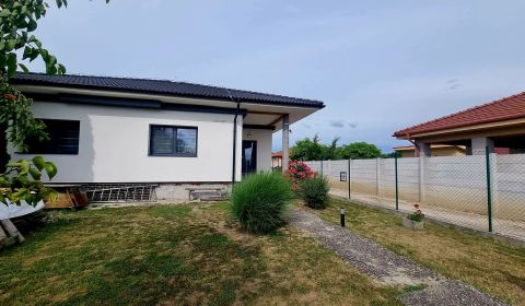Prodej Rodinný dům, Rodinný dům, Nitra, Slovensko
