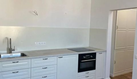 Prodej Byt 3+1, Byt 3+1, Obchodná, Bratislava - Staré Mesto, Slovensko