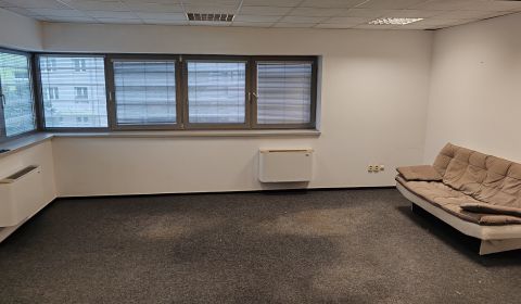 Pronájem Kancelářské prostory, Kancelářské prostory, Zahradnícka, Komá