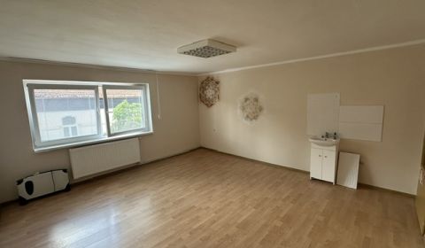 Pronájem Kancelářské prostory, Kancelářské prostory, Lučenec, Slovensk