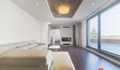 Pronájem Byt 4+1, Bratislava - Nové Mesto, Slovensko
