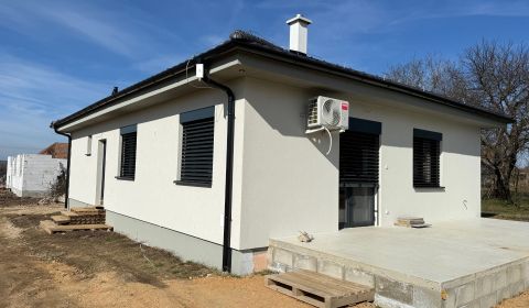 Prodej Rodinný dům, Rodinný dům, Topoľčany, Slovensko