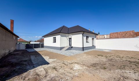 Prodej Rodinný dům, Rodinný dům, Oponice, Topoľčany, Slovensko