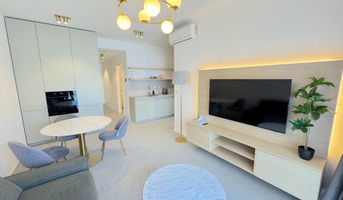 Pronájem Byt 2+1, Byt 2+1, Kollárovo námestie, Bratislava - Staré Mest