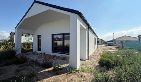 Prodej Rodinný dům, Rodinný dům, Karasova, Senec, Slovensko
