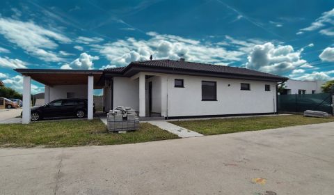Prodej Rodinný dům, Rodinný dům, Nezábudková, Senec, Slovensko