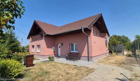 Prodej Rodinný dům, Rodinný dům, Cintorínska, Nové Zámky, Slovensko